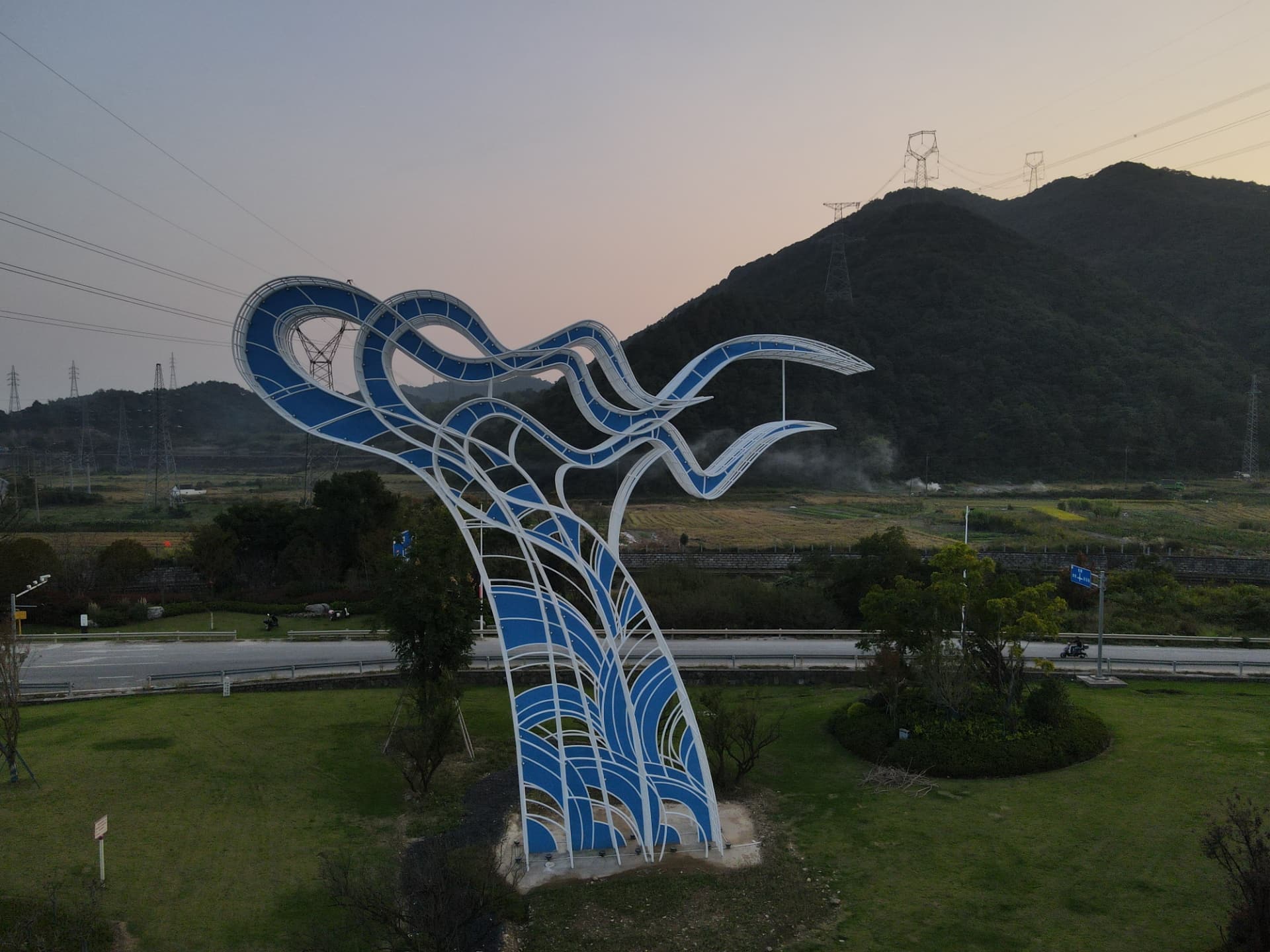 The Flow of Fenghua River
